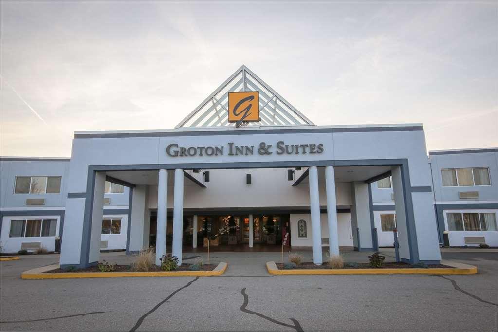 Groton Inn & Suites Exterior photo