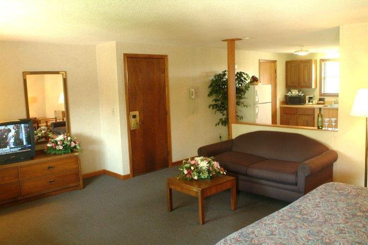 Groton Inn & Suites Room photo